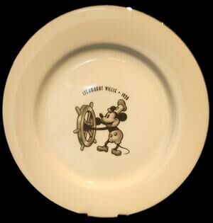 Walt Disney "Steamboat Willie" 1928 Mickey's Great Moments Dessert 8" Plate